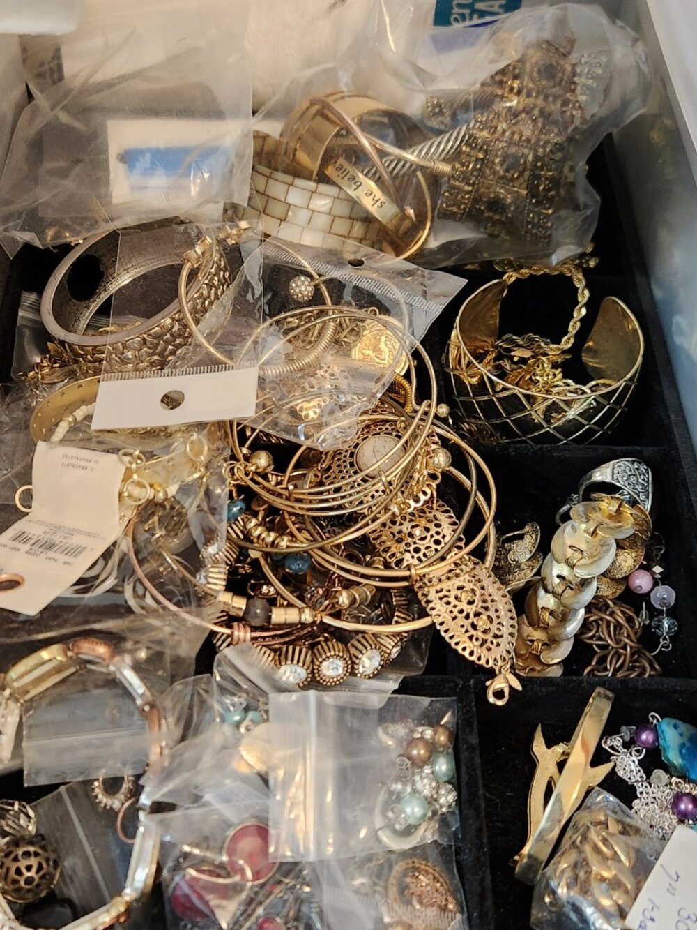 2 lbs bulk WEARABLE jewelry mixed lot | Grab Bag | Costume | Mystery - Picture 3 of 6